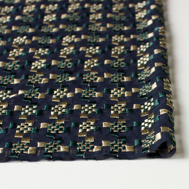 ポリエステル×幾何学模様(ゴールド&モスグリーン)×ジョーゼット刺繍_全2色 イメージ3