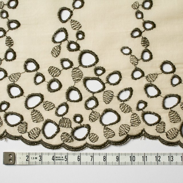 コットン×幾何学模様(ベージュ&カーキ)×ボイル刺繍_全2色 イメージ4
