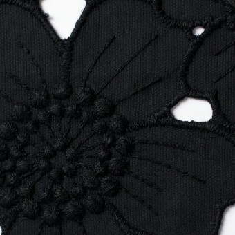コットン×フラワー(ブラック)×ピケ刺繍_全2色