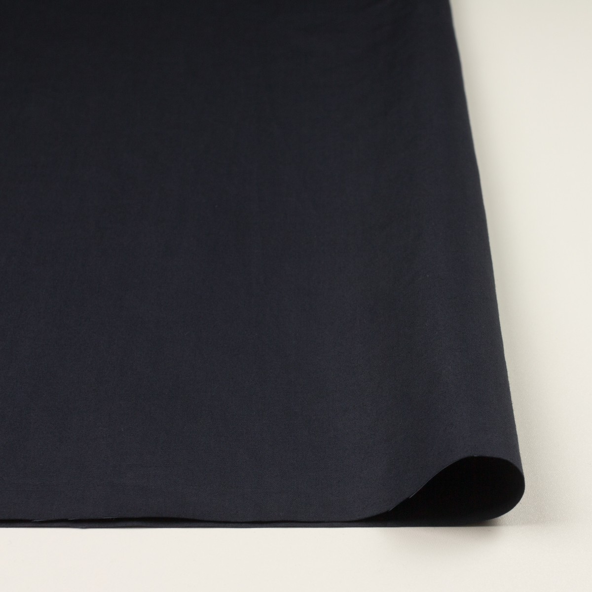 コットン＆ラミー×無地(ダークネイビー)×ギャバジン_全6色 | fab-fabric sewing studio | 布地のオンライン通販と