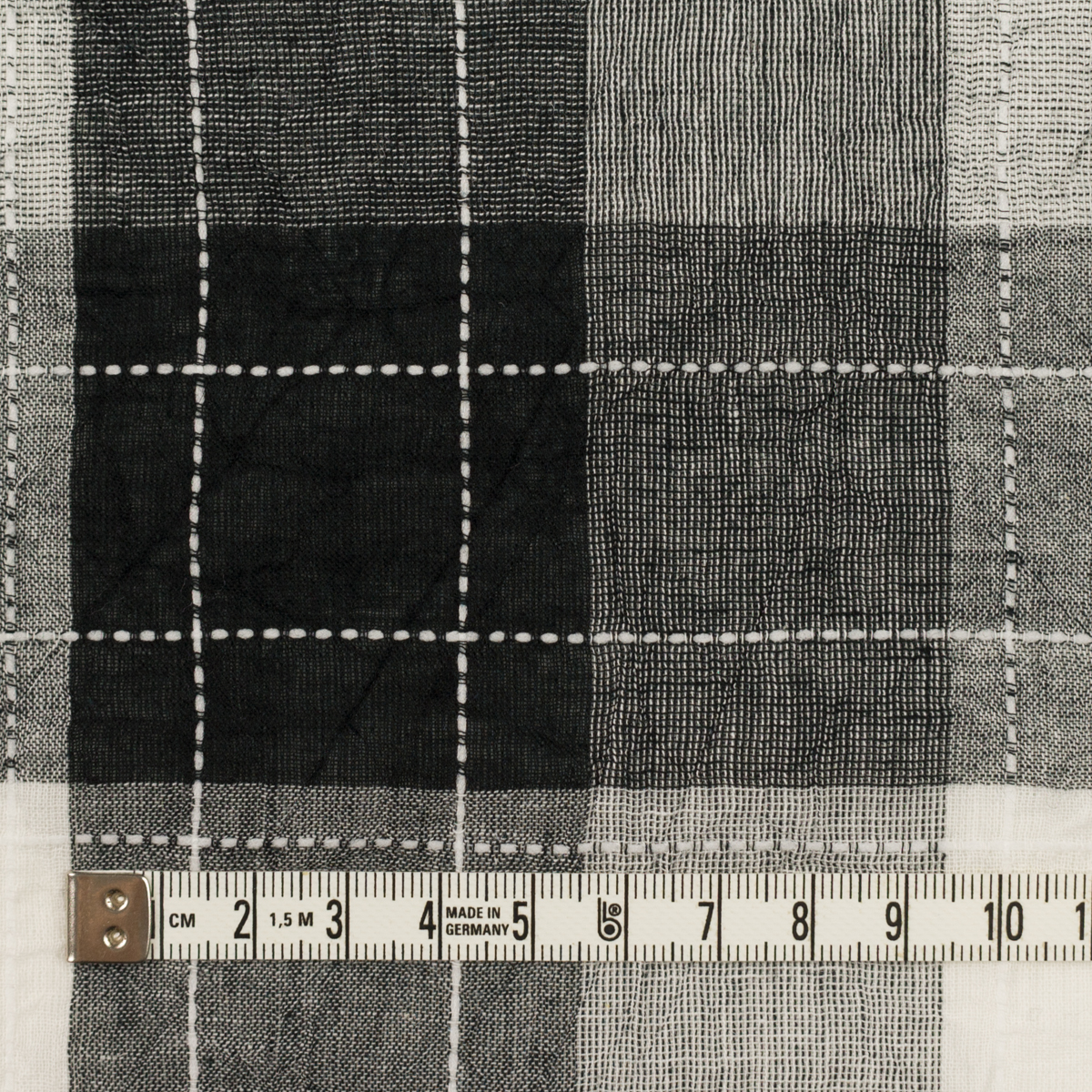 コットン×チェック(チャコールグレー＆ブラック)×ドビーワッシャー | fab-fabric sewing studio | 布地のオンライン