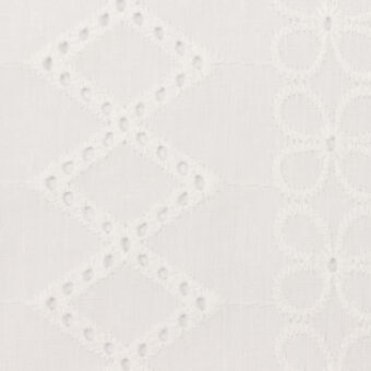 【アウトレット】コットン×フラワー＆ダイヤ(オフホワイト)×ボイル刺繍のサムネイル