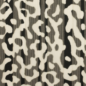 【アウトレット】ポリエステル×ペイント(ブラック＆ミルク)×ヨウリュウ・シフォンドビーのサムネイル