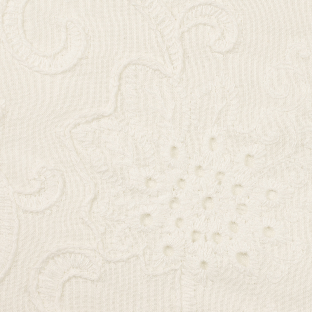 【アウトレット】コットン×ボタニカル(オフホワイト)×ローン刺繍のサムネイル