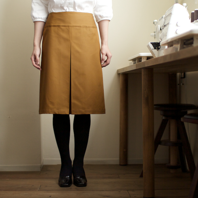 FAB #026 ギャバジンのボックスプリーツスカート - fab-fabric sewing studio | 布地のオンライン通販と
