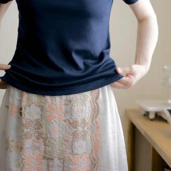 FAB #064 型紙がいらないスカート4(スカラップ刺繍の巻きスカート編)