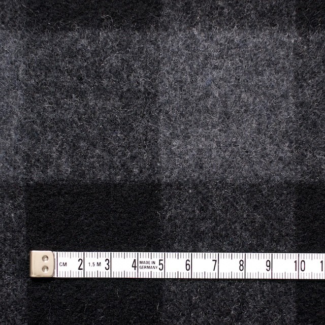 ウール&ポリエステル混×ブロックチェック(グレー&ブラック)×起毛ツイード イメージ4
