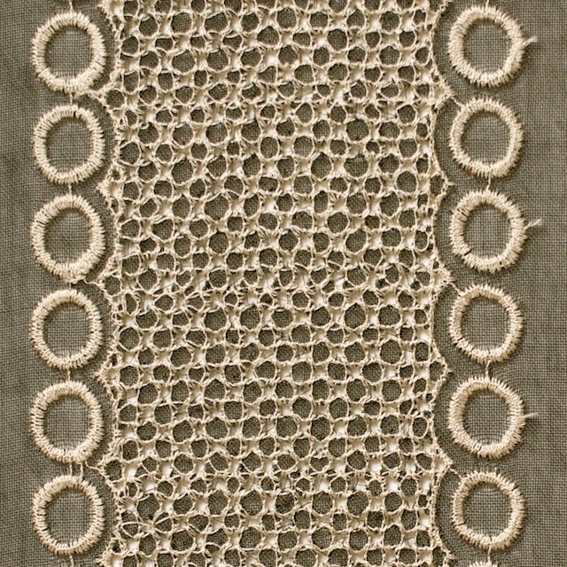 ポリエステル×コラム(カーキグリーン)×ボイル刺繍(着分)_全3色 イメージ1