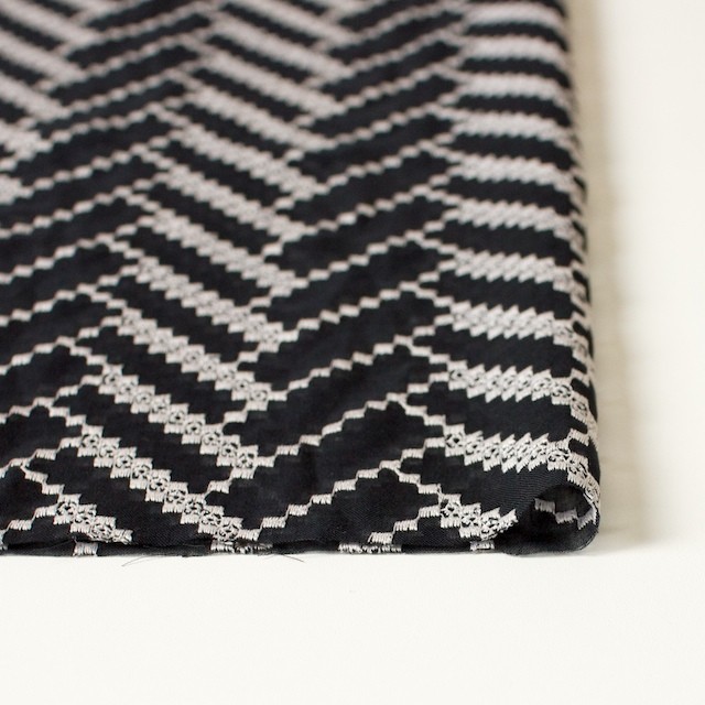 ポリエステル×ウェーブ(ブラック)×ボイル刺繍(着分)_全3色 イメージ3