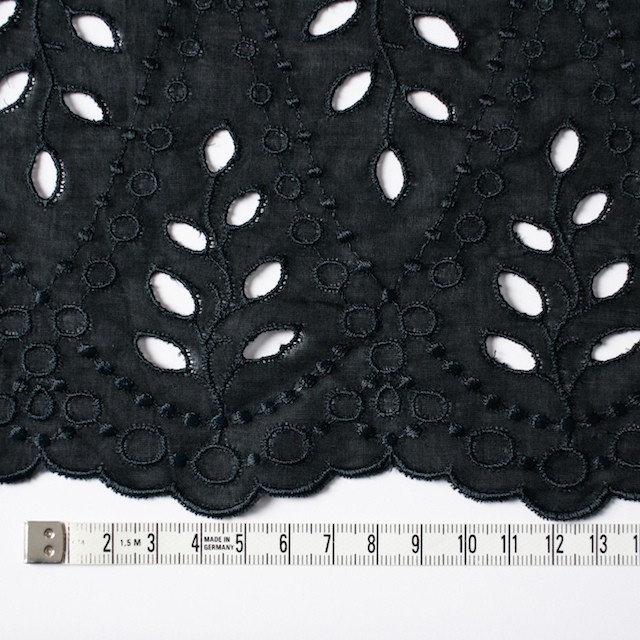 コットン×幾何学模様(ブラック)×ボイルワッシャー刺繍 イメージ4