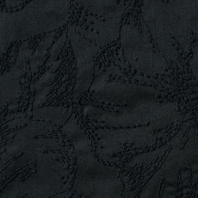 コットン×フラワー(ブラック)×ローン刺繍 イメージ1