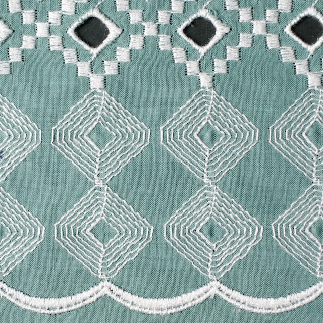 コットン 幾何学模様 ミントグレー ローン刺繍 全3色 Fab Fabric Sewing Studio 布地のオンライン通販とソーイングスクール