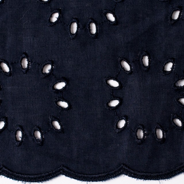 コットン×サークル(ネイビー)×ローン刺繍 イメージ1
