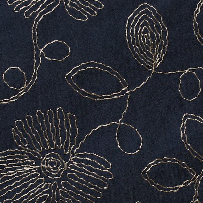 ポリエステル×フラワー(ダークネイビー)×タフタ刺繍 イメージ1