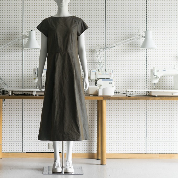 Fab 176 ラグランウエスト切り替えドレス Mパターン研究所 Fab Fabric Sewing Studio 布地のオンライン通販とソーイングスクール
